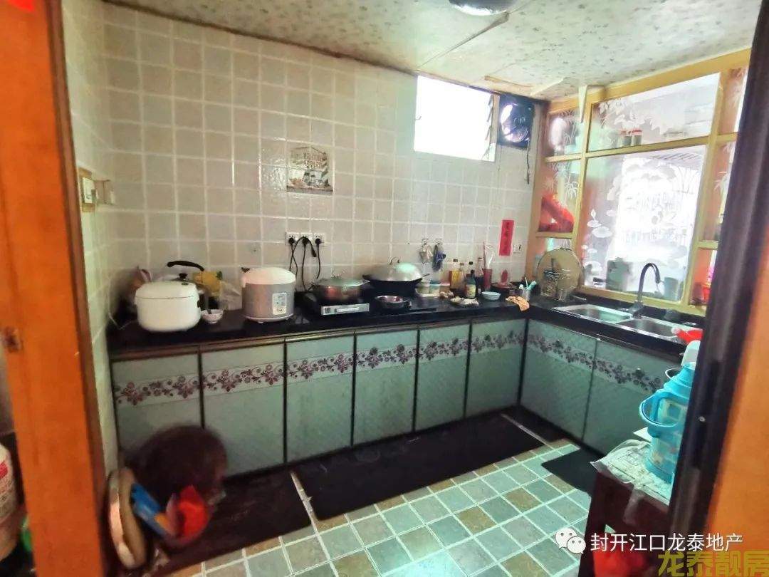 老城区江口大塘  180平四房 步梯中层 光线好