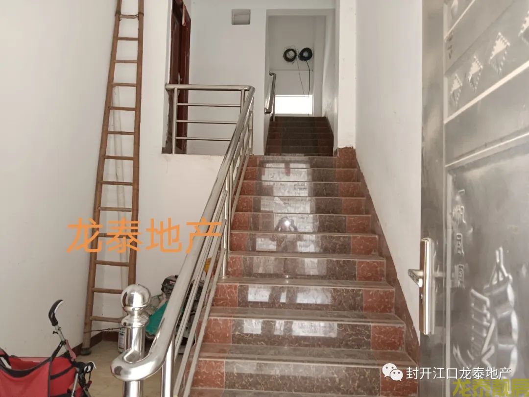 河南片区自建房4层半三面临街整栋出售