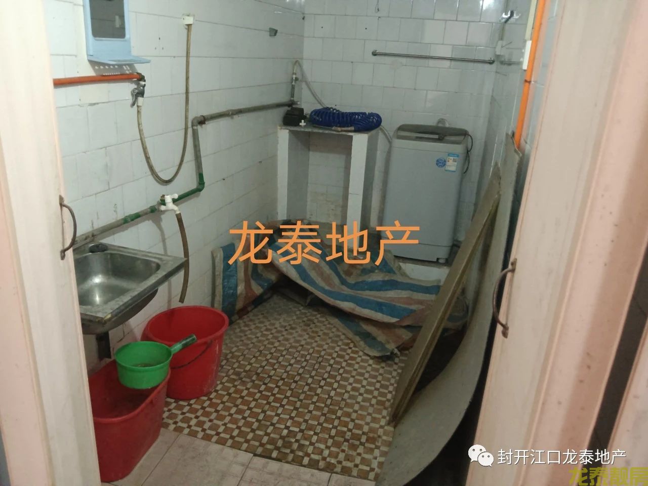 老城区北苑屋村步梯7楼