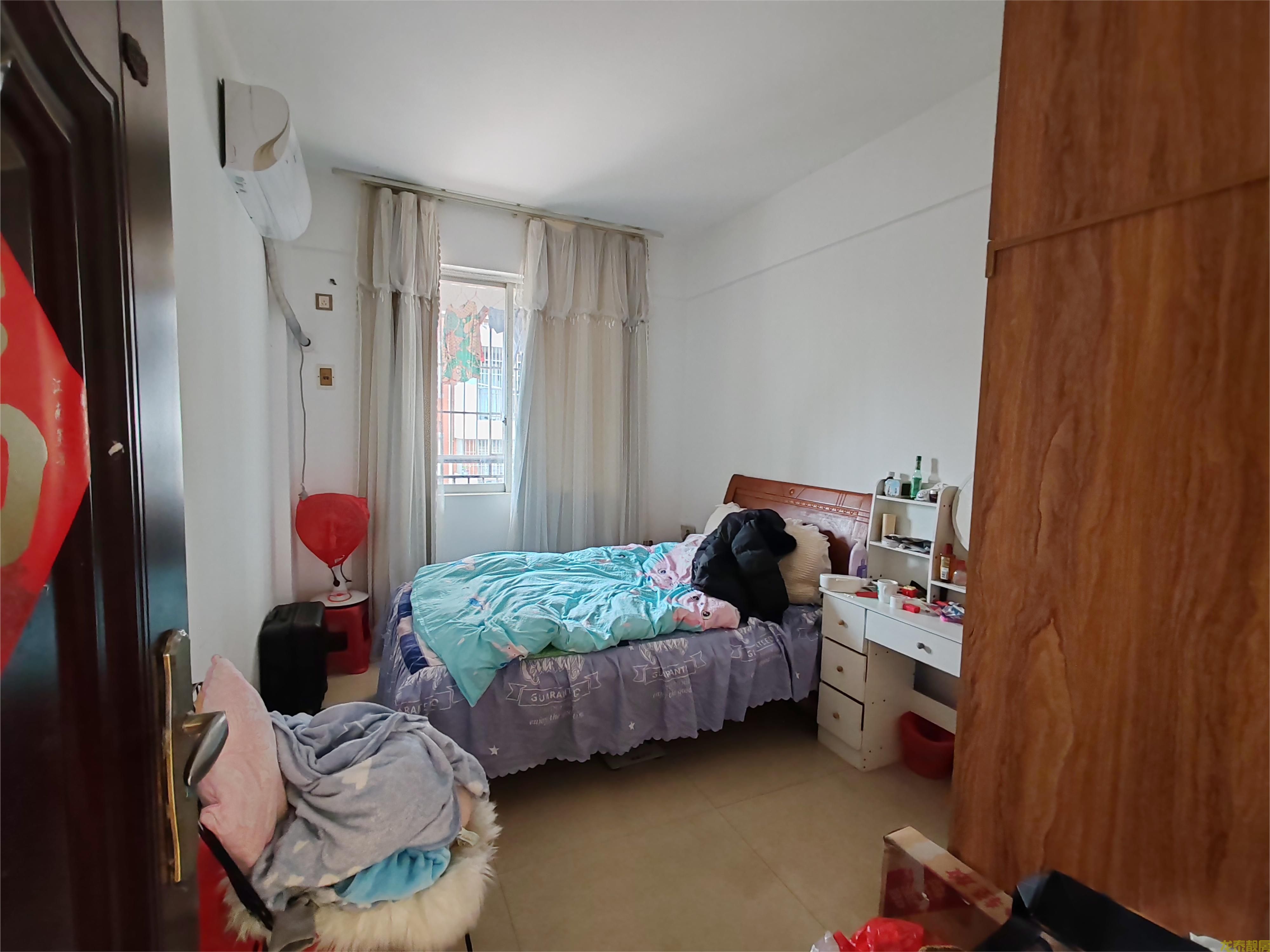 广信新城步梯南向