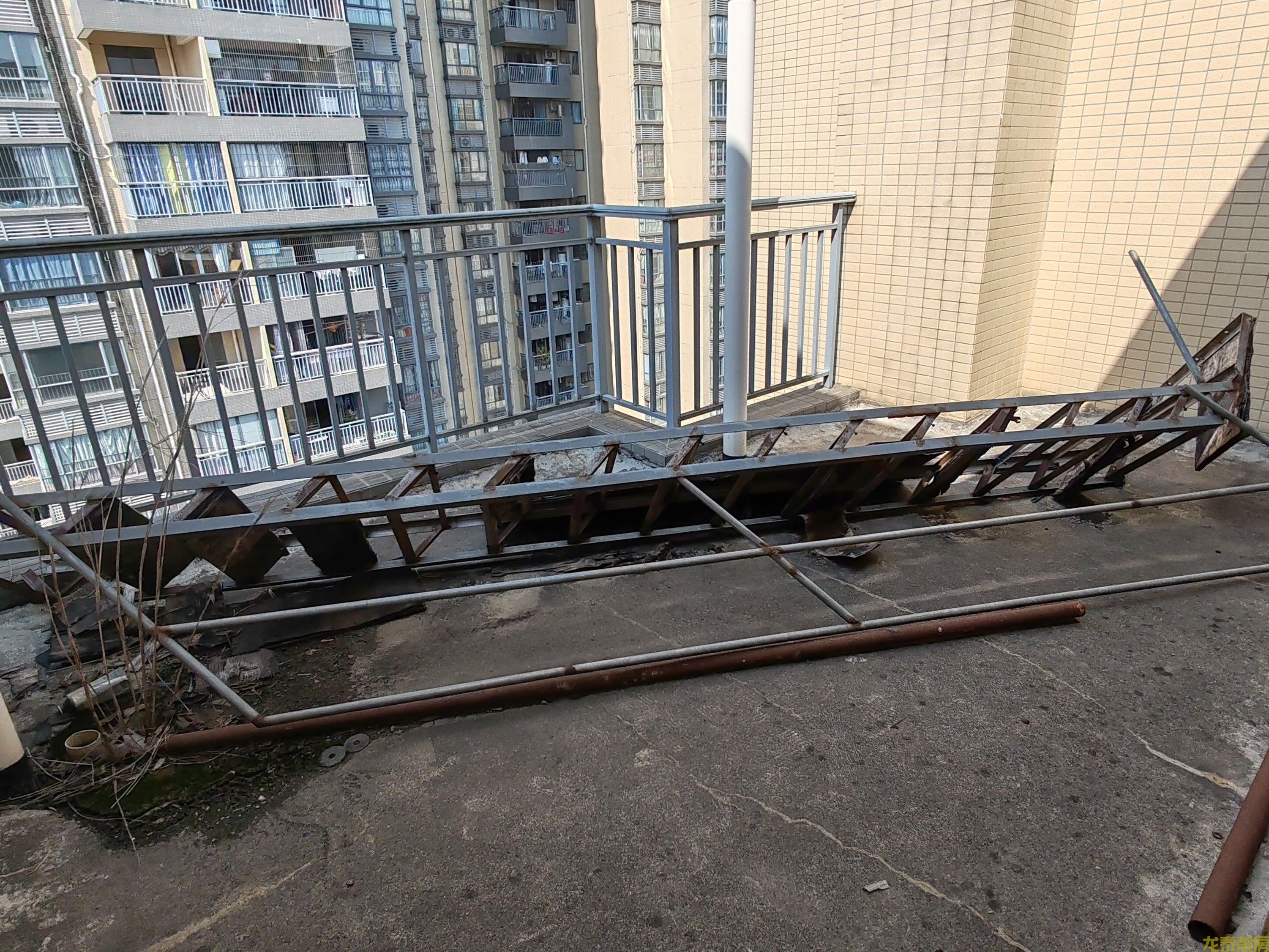 香槟壹号电梯复式小高层