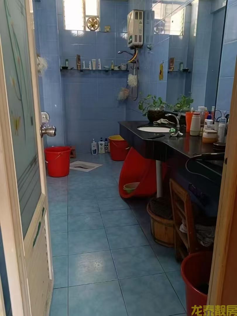 步梯8楼一小学区房