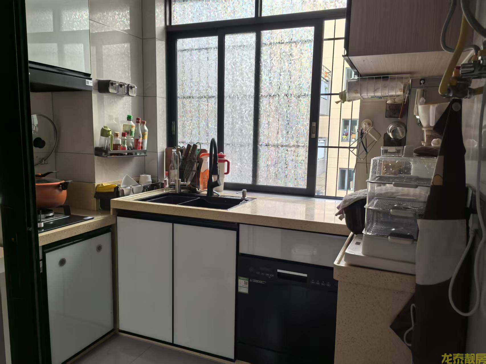 香槟壹号单边位小户型