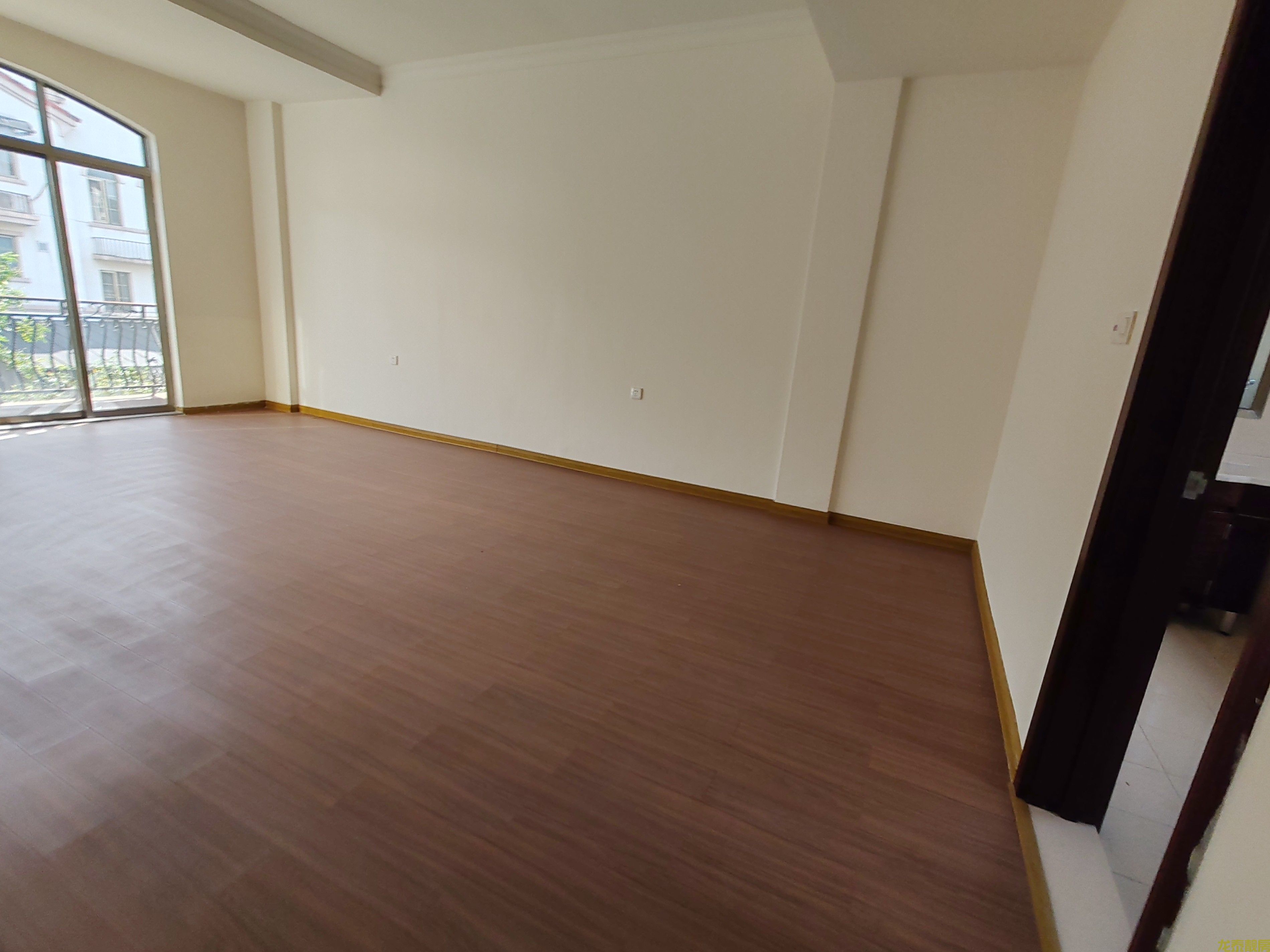 碧桂园别墅200多平精装未入住过