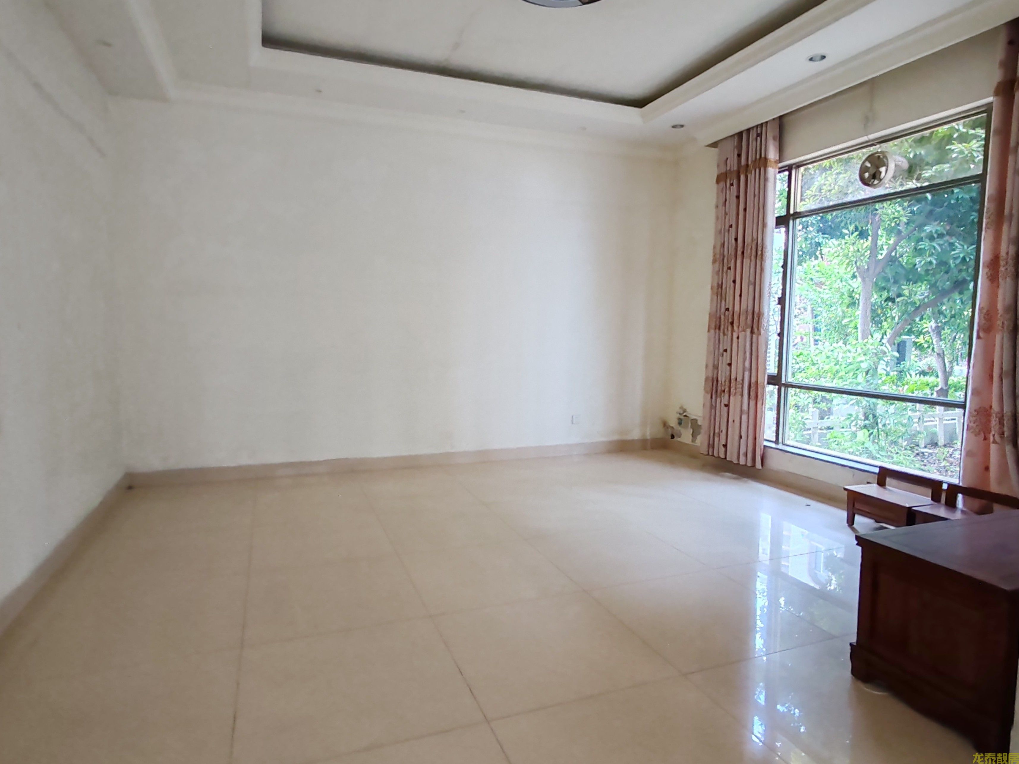 碧桂园单边位200多平大别墅