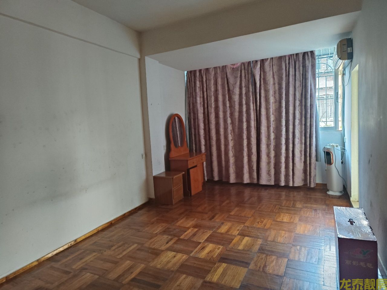 人民医院附近步梯6楼三房