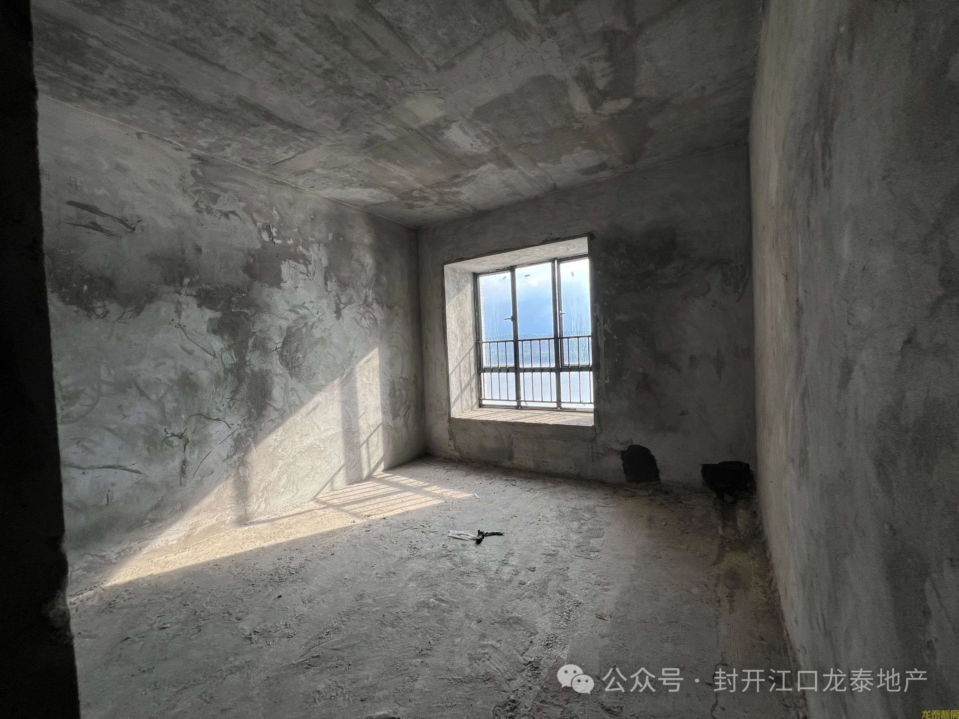 繁华地段 西堤领秀江景靓房